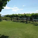E Mare Apartments-marathias * Marathiás